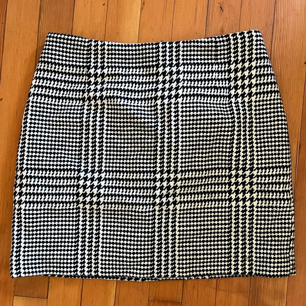 H&M Houndstooth Mini Skirt